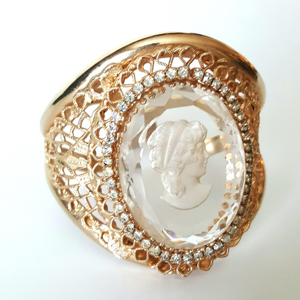 Vintage Intaglio Cameo Clamper Bracelet Jewelry